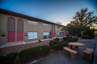 Seville West Apartments Thumb 2